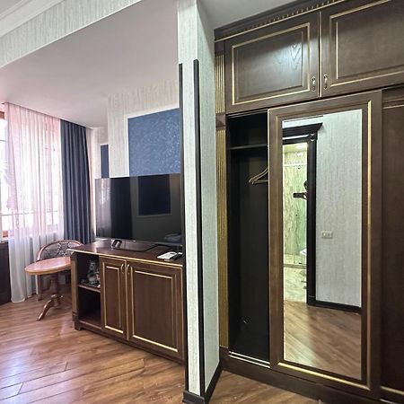 Royal Renaysance Yerevan Exterior foto