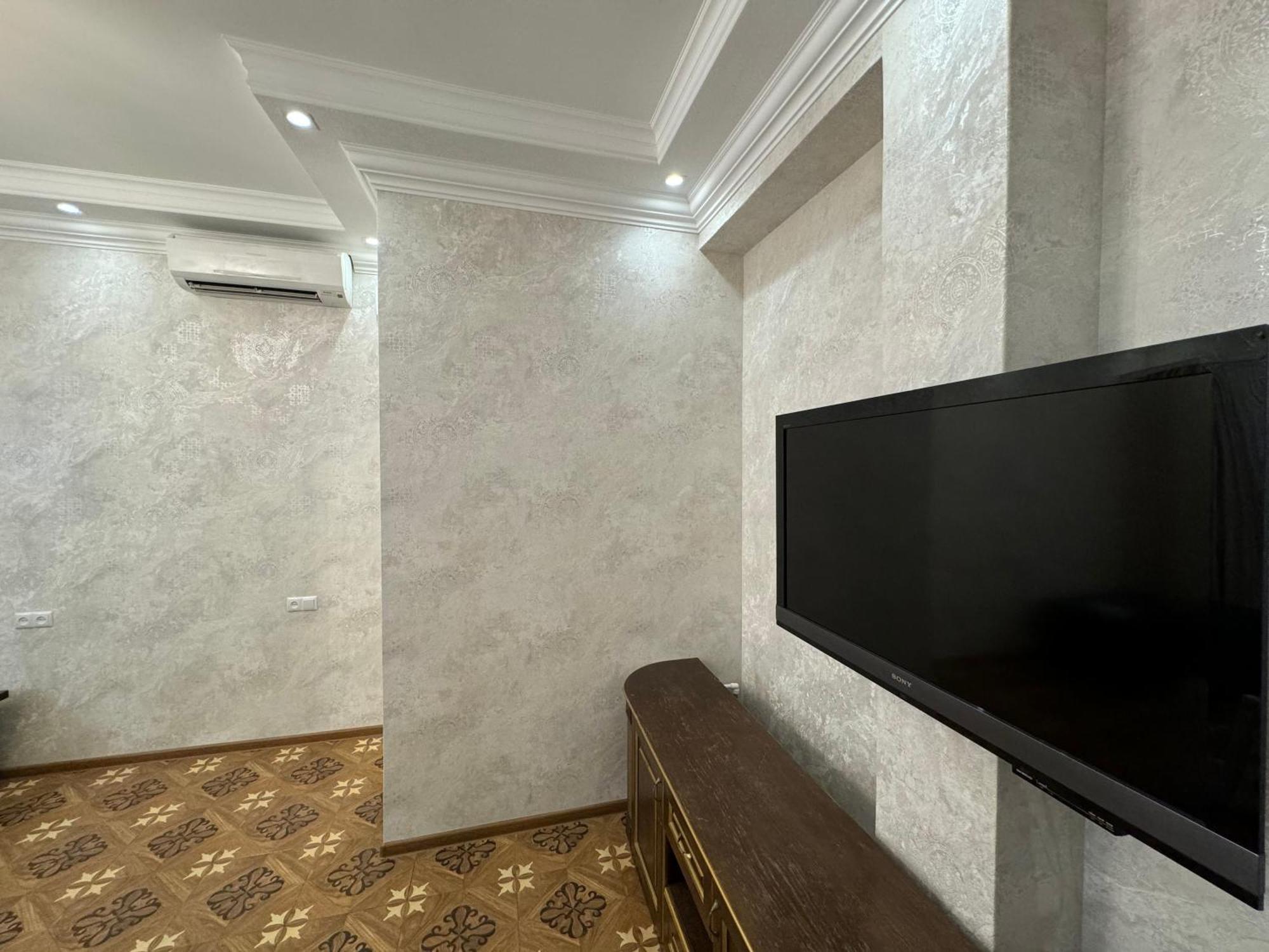 Royal Renaysance Yerevan Quarto foto