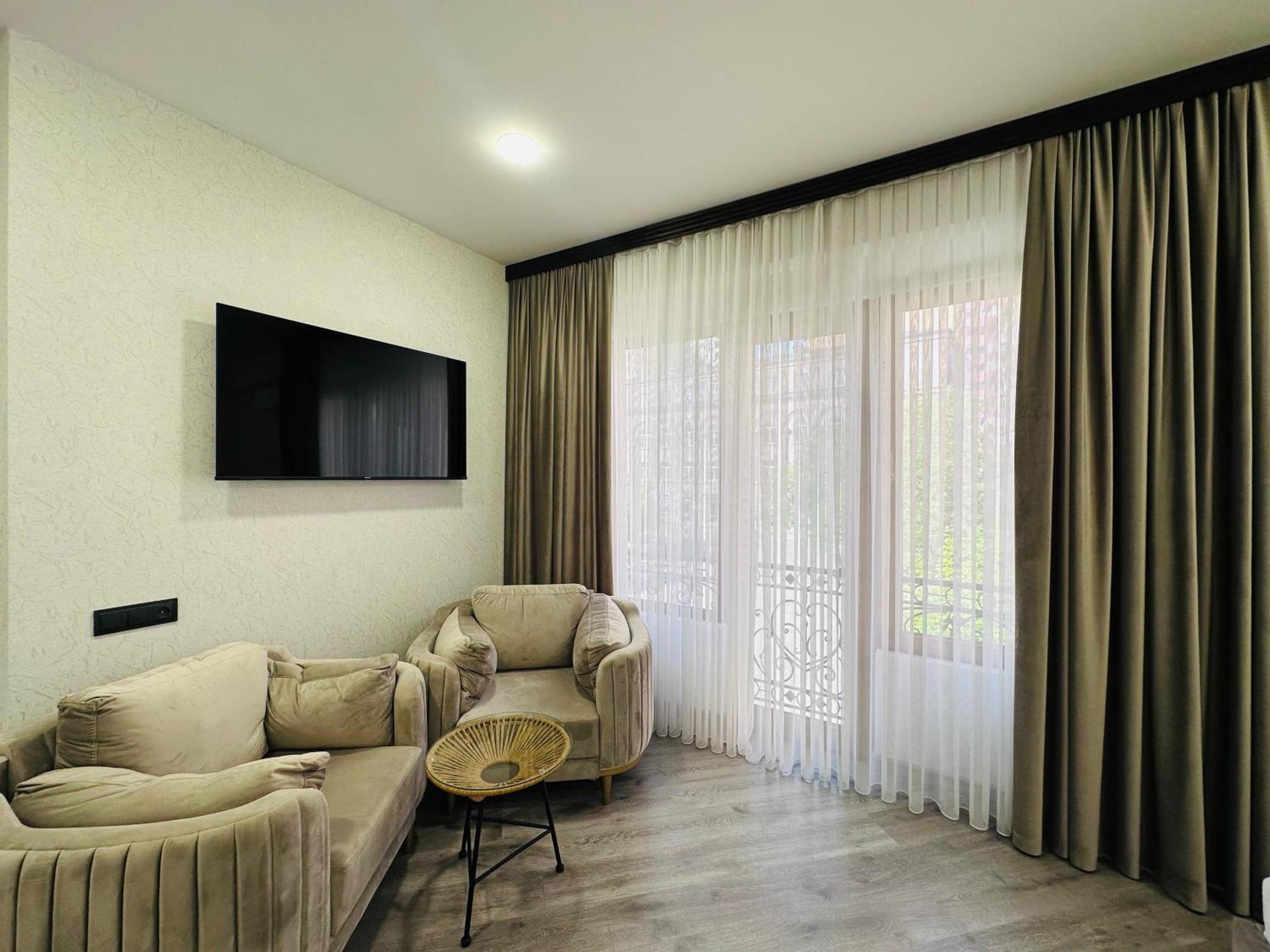 Royal Renaysance Yerevan Quarto foto